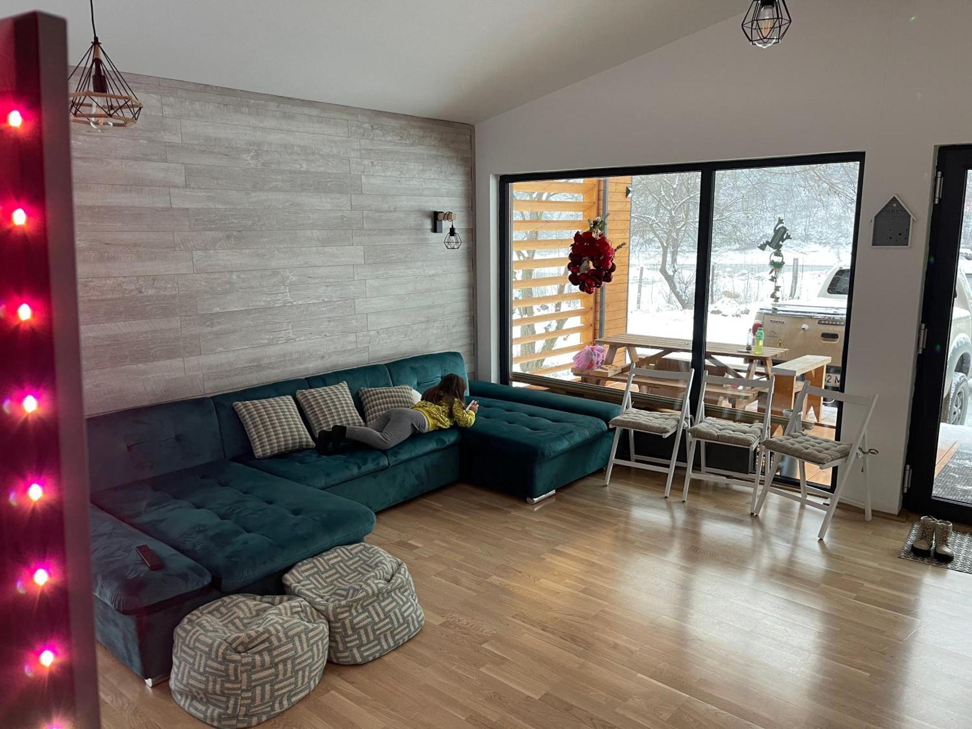 Tarcau Kub Villa Cazaci Eksteriør billede